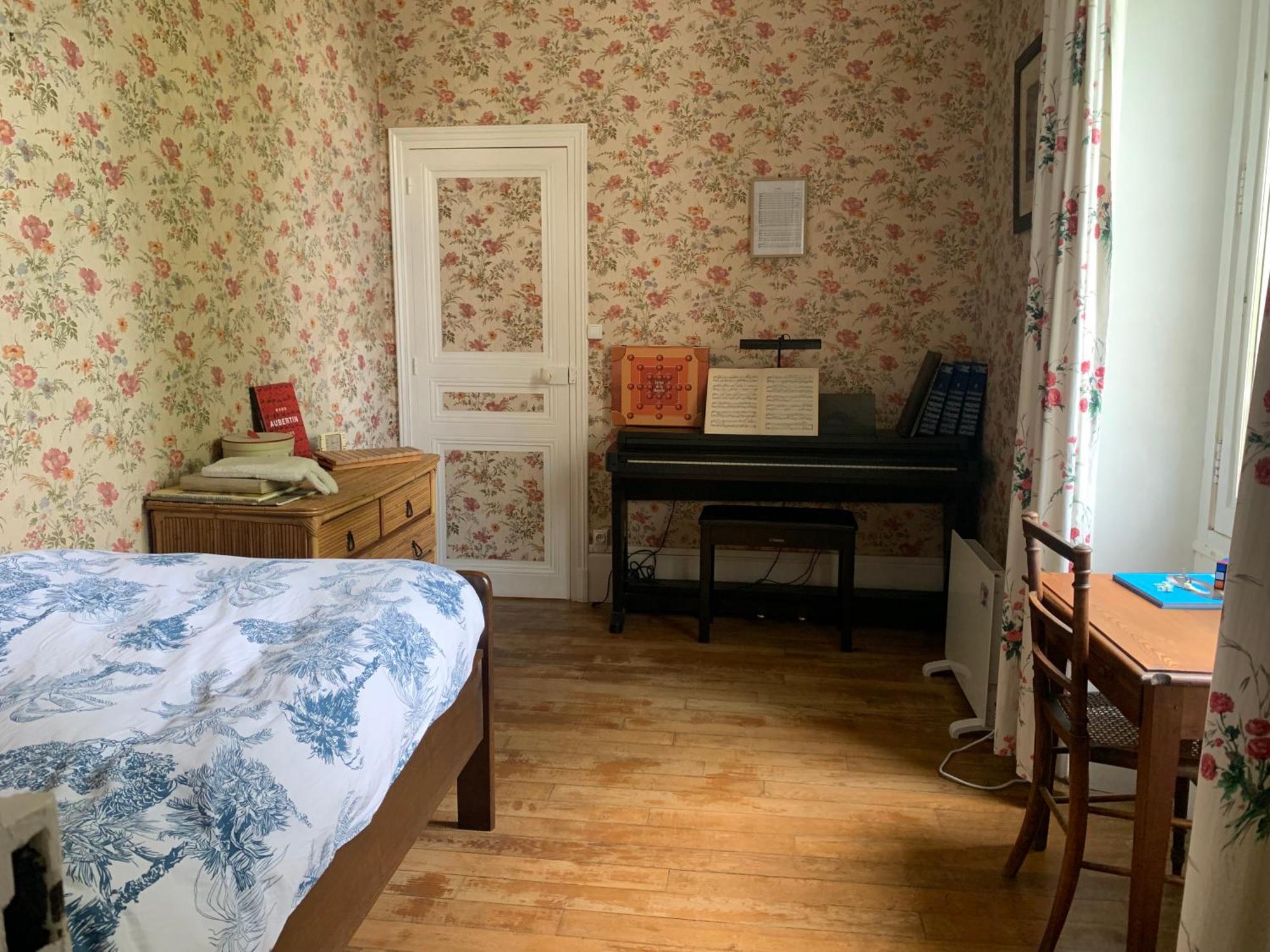 Bed and Breakfast Yxie - Manoir Des Arts Villeblevin Zimmer foto